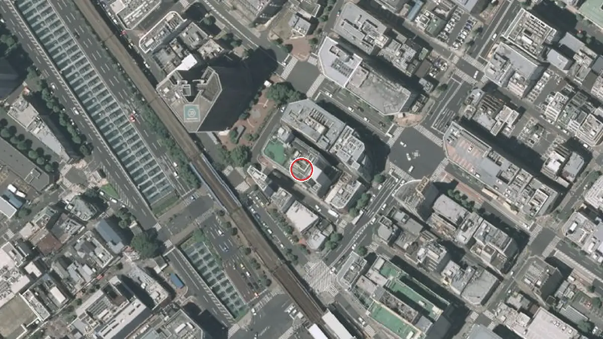 上空から見たYOKOHAMA ReNY beta（中心の赤い輪が会場の位置）
