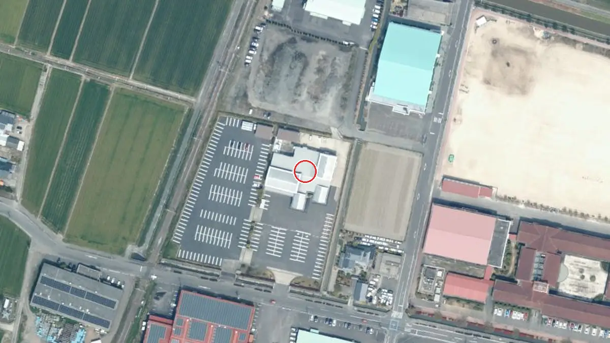 上空から見たＪＡプレアホールしろいし（中心の赤い輪が会場の位置）