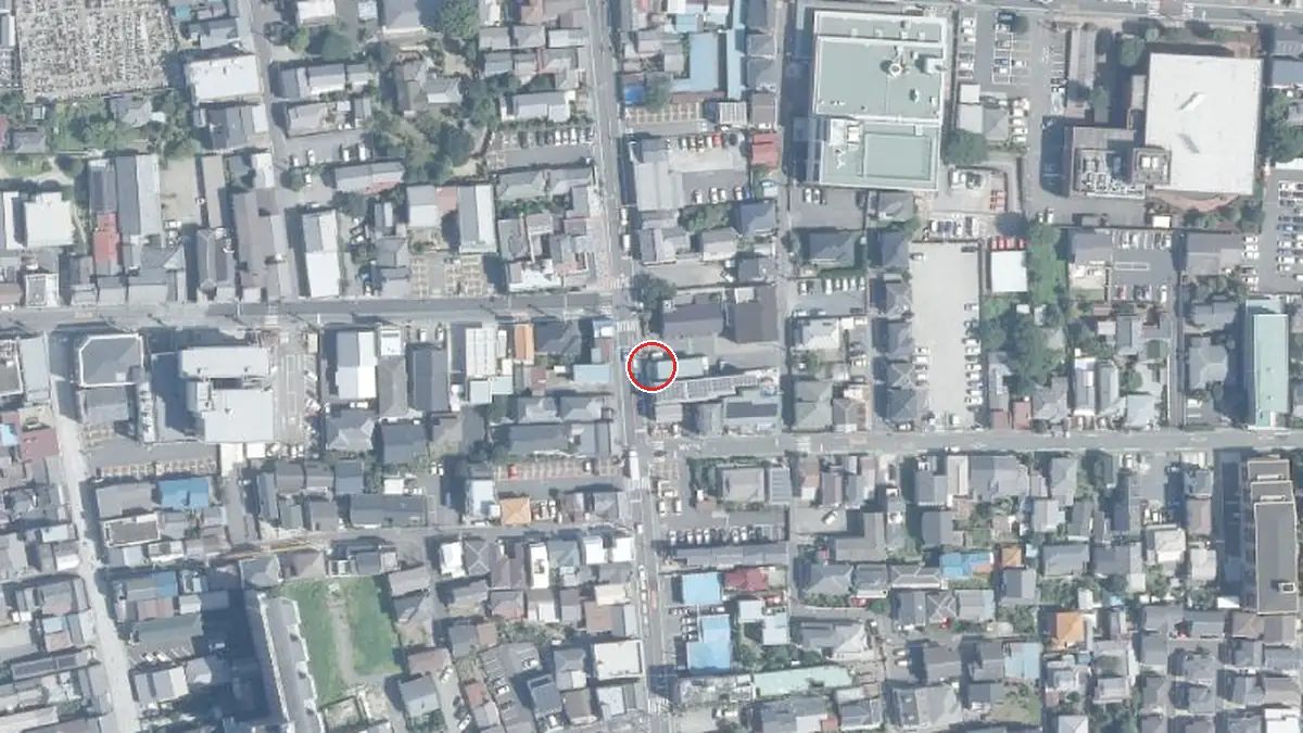 上空から見た川越ROTOM（中心の赤い輪が会場の位置）