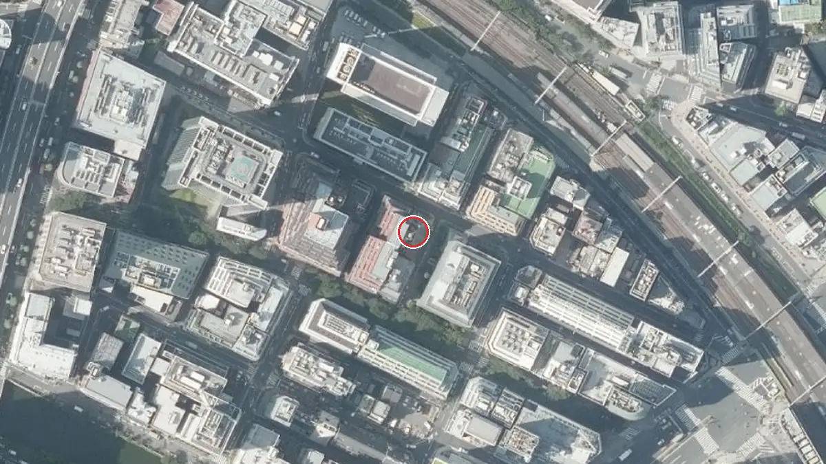 上空から見たGOTANDA G5（中心の赤い輪が会場の位置）