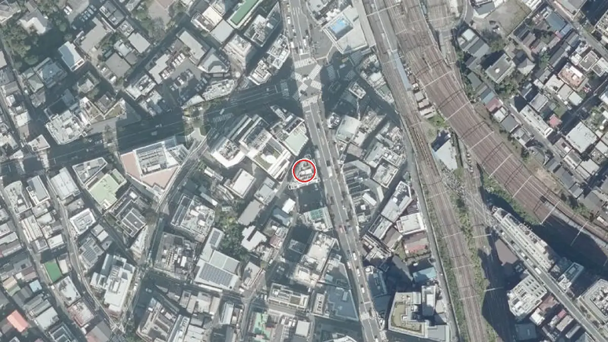 上空から見たLIVE STUDIO LODGE（中心の赤い輪が会場の位置）