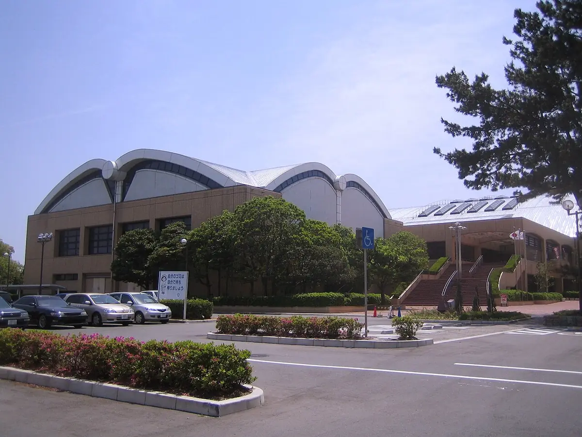 豊橋市総合体育館の外観