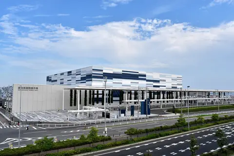 愛知県国際展示場の外観