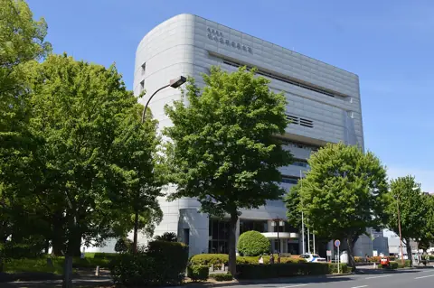 吹上ホールの外観