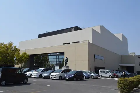 尾張旭市文化会館の外観