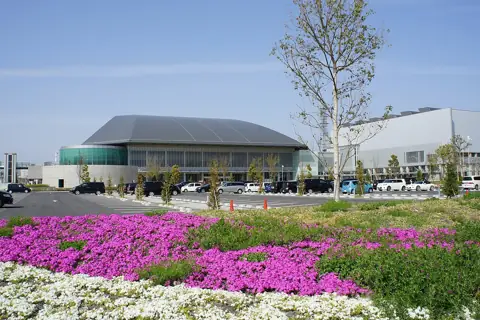 スカイホール豊田の外観