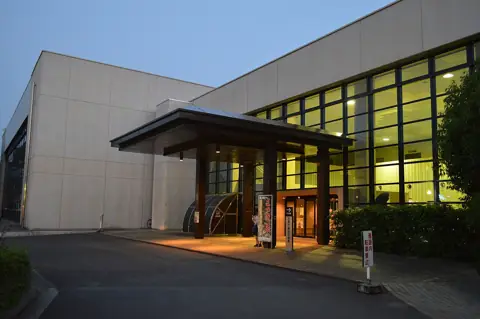 田原文化会館の外観