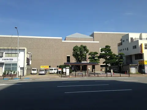 デンカ大牟田文化会館の外観