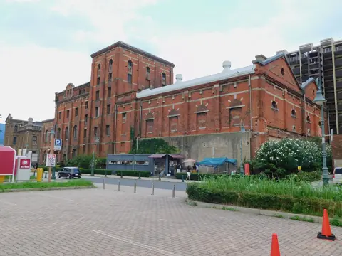 門司赤煉瓦プレイスの外観