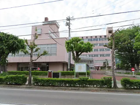 福島市市民会館の外観