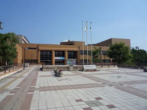 瑞浪市総合文化センターの外観