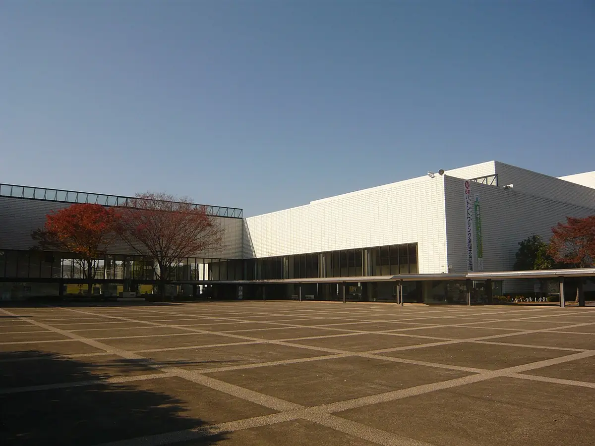関市文化会館の外観