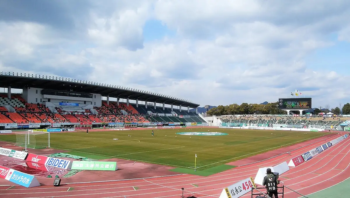 岐阜メモリアルセンター長良川競技場の外観