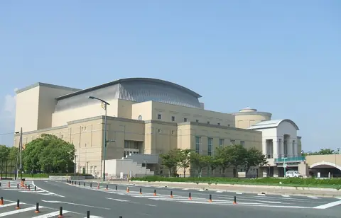 ふくやま芸術文化ホール リーデンローズの外観