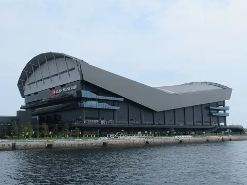 GLION ARENA KOBEの外観