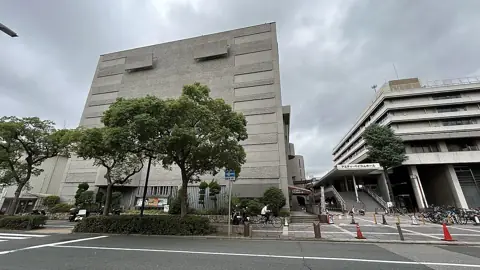 西宮市民会館 (アミティ・ベイコムホール)の外観