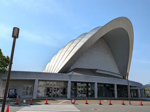 淡路市立しづかホールの外観