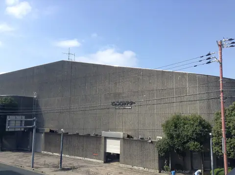 兵庫県立尼崎青少年創造劇場 ピッコロシアターの外観