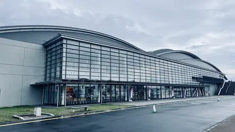 日立市池の川さくらアリーナの外観