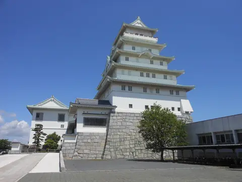 常総市地域交流センターの外観