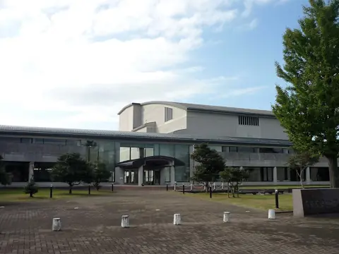 パルティホールの外観