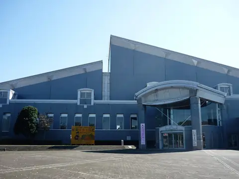 結城市民文化センターアクロスの外観