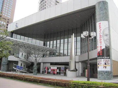 石川県立音楽堂の外観