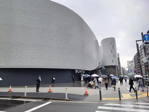 横浜BUNTAIの外観