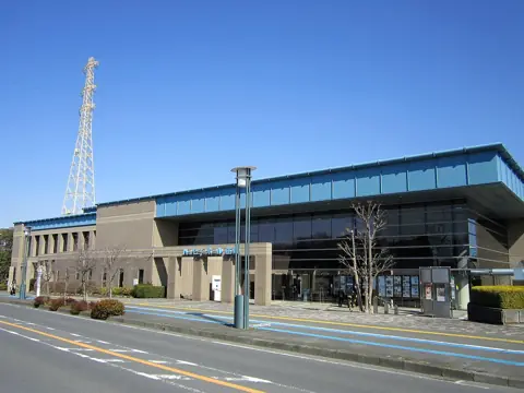 ハーモニーホール座間の外観