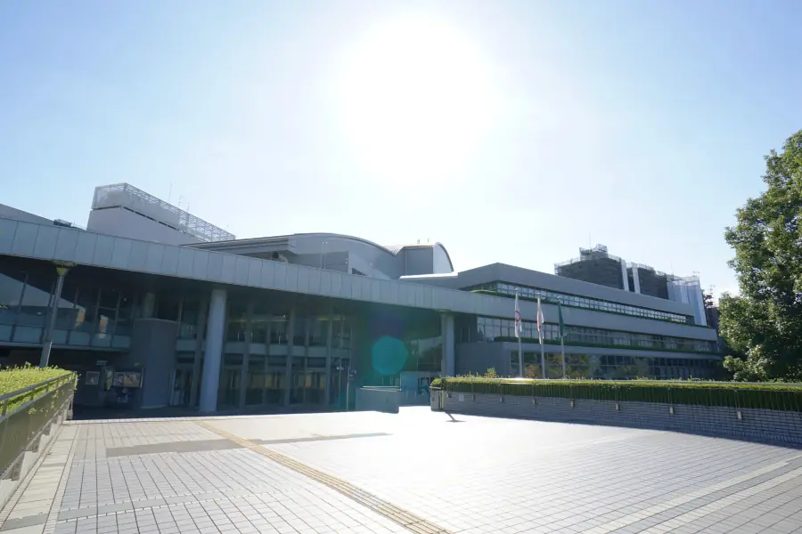 相模女子大学グリーンホールの外観