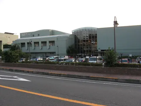 横浜市青葉公会堂の外観