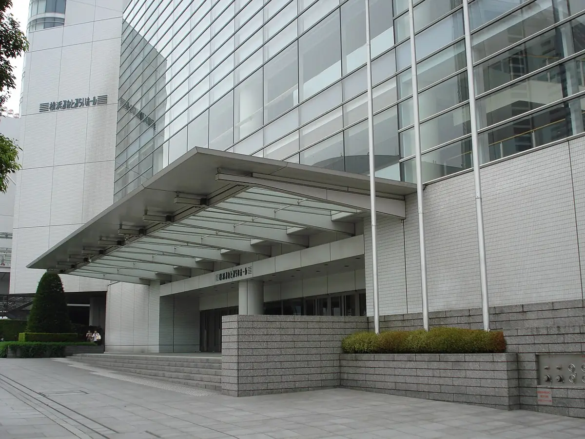 横浜みなとみらいホールの外観