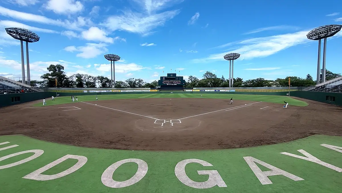 サーティーフォー保土ケ谷球場の外観