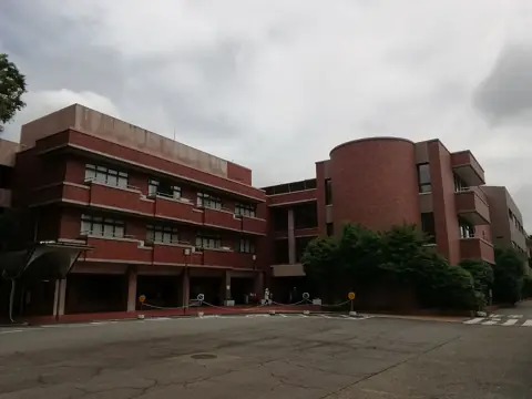 川崎市民プラザの外観