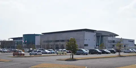 グランメッセ熊本の外観