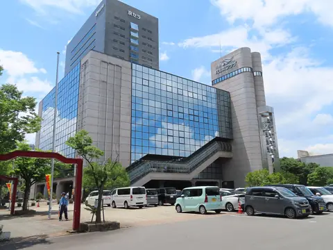 京都パルスプラザの外観