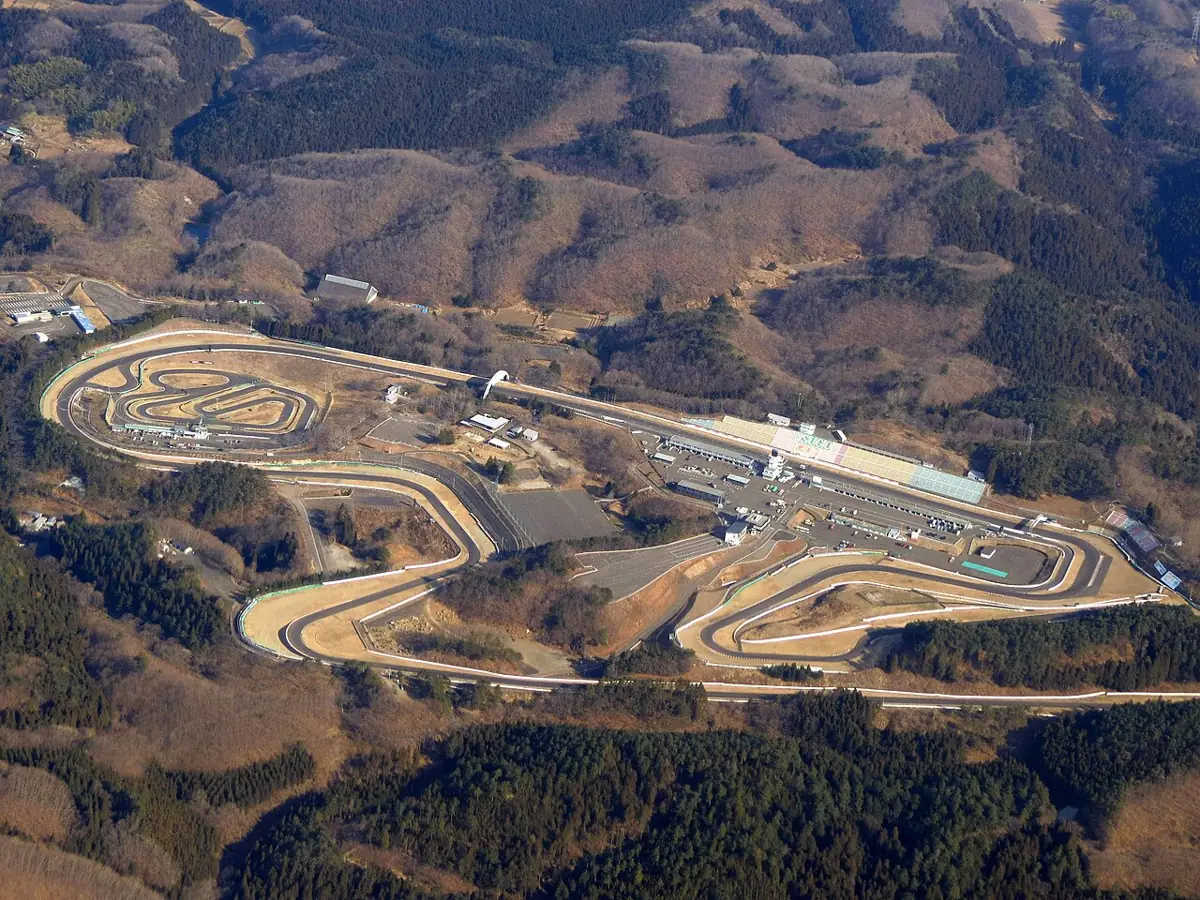スポーツランドSUGOの外観