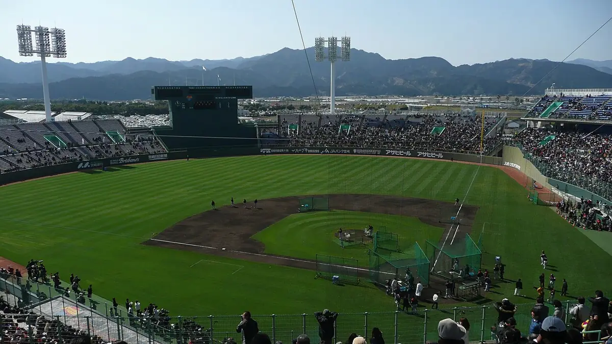 ひなたサンマリンスタジアム宮崎の外観