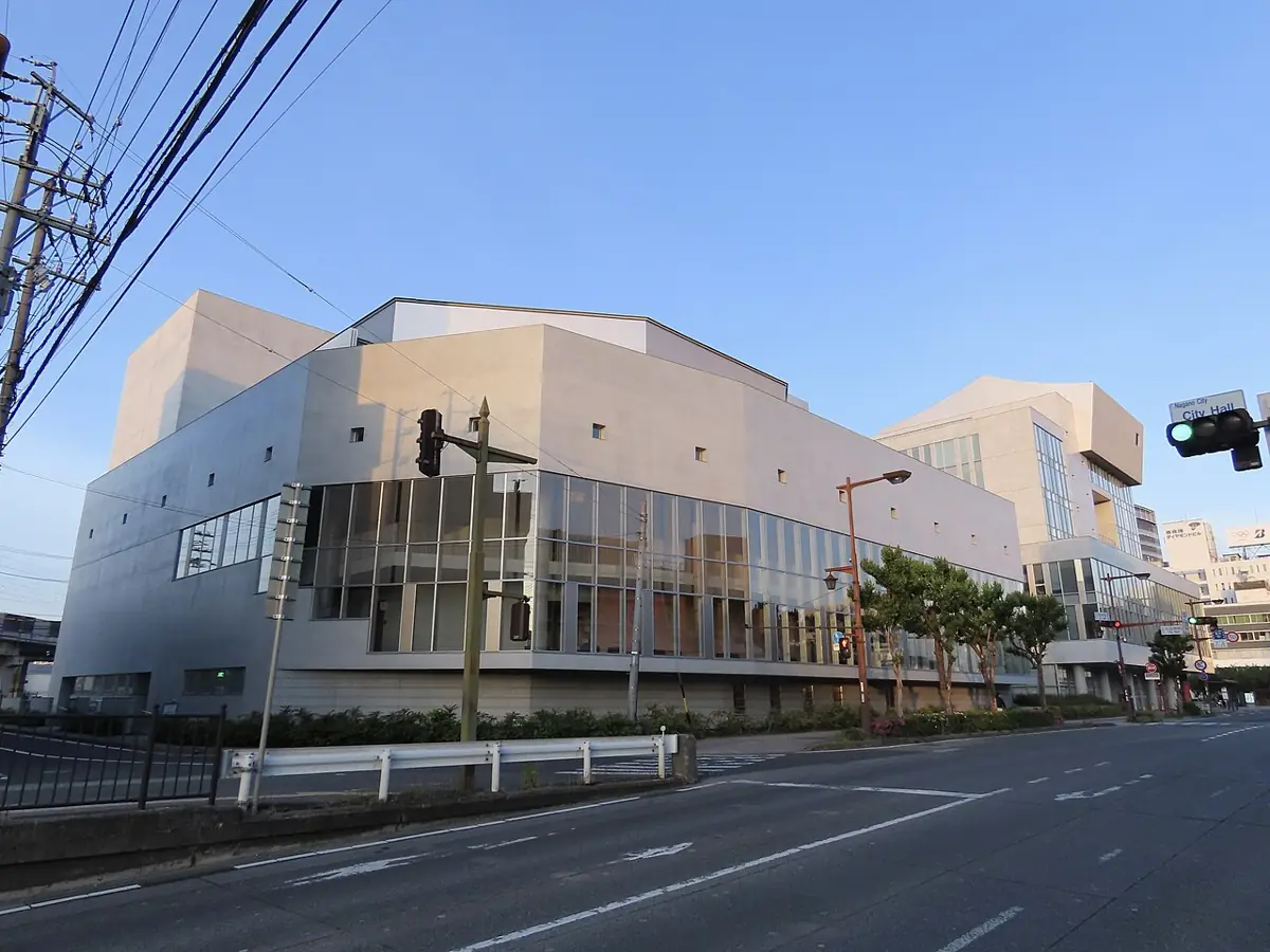長野市芸術館の外観
