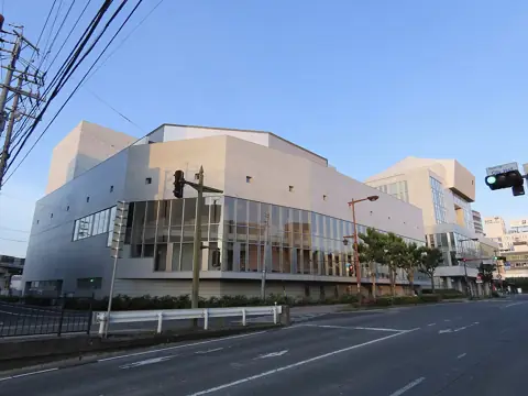 長野市芸術館の外観