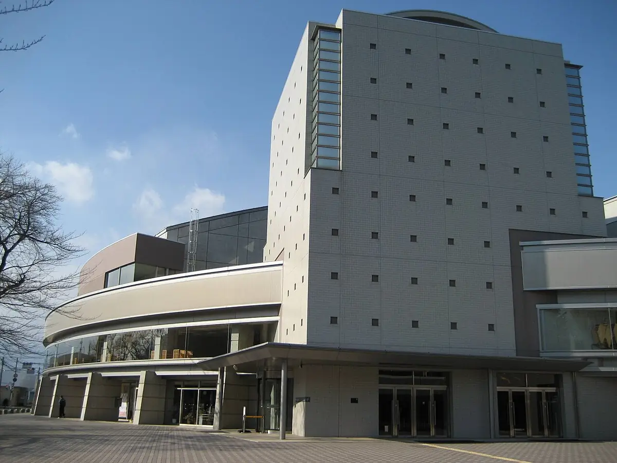 レザンホール(塩尻市文化会館)の外観