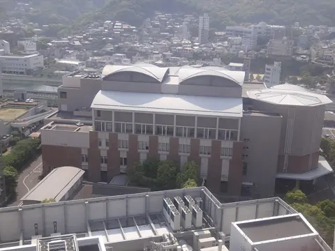 ベネックス長崎ブリックホールの外観