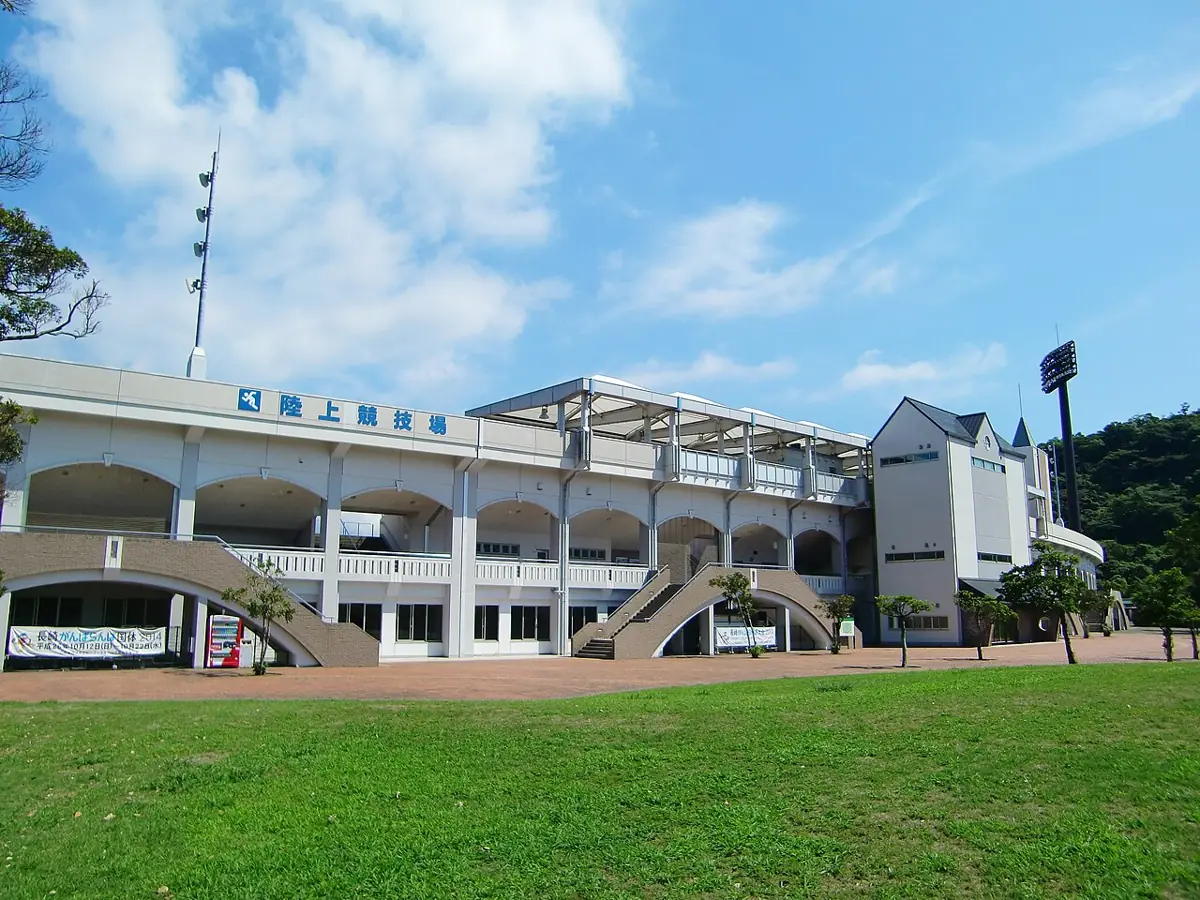 長崎市総合運動公園かきどまり陸上競技場の外観
