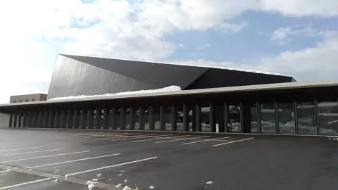 越後妻有文化ホール段十ろうの外観