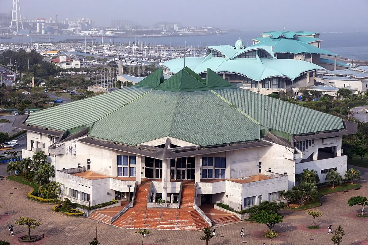 宜野湾市立体育館の外観