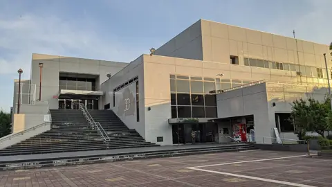 大東市立総合文化センター サーティホールの外観