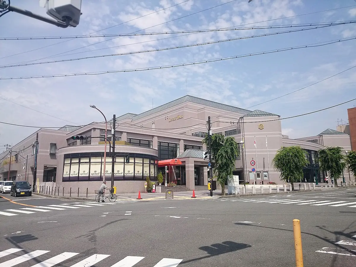 ラブリーホールの外観