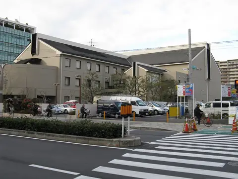 大阪フィルハーモニー会館の外観