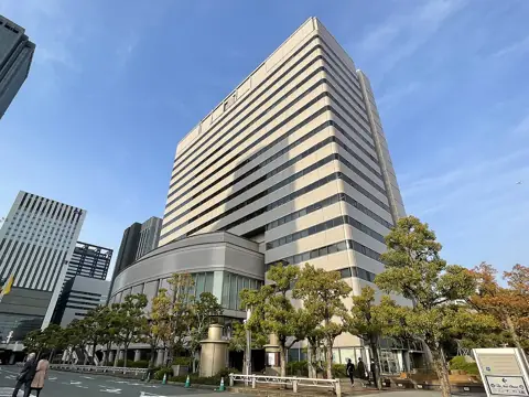 住友生命いずみホールの外観