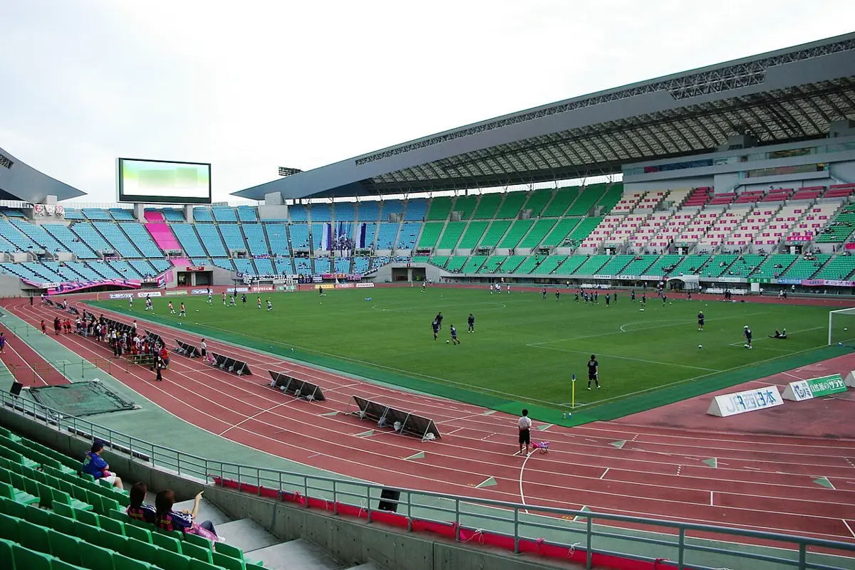 ヤンマースタジアム長居の外観